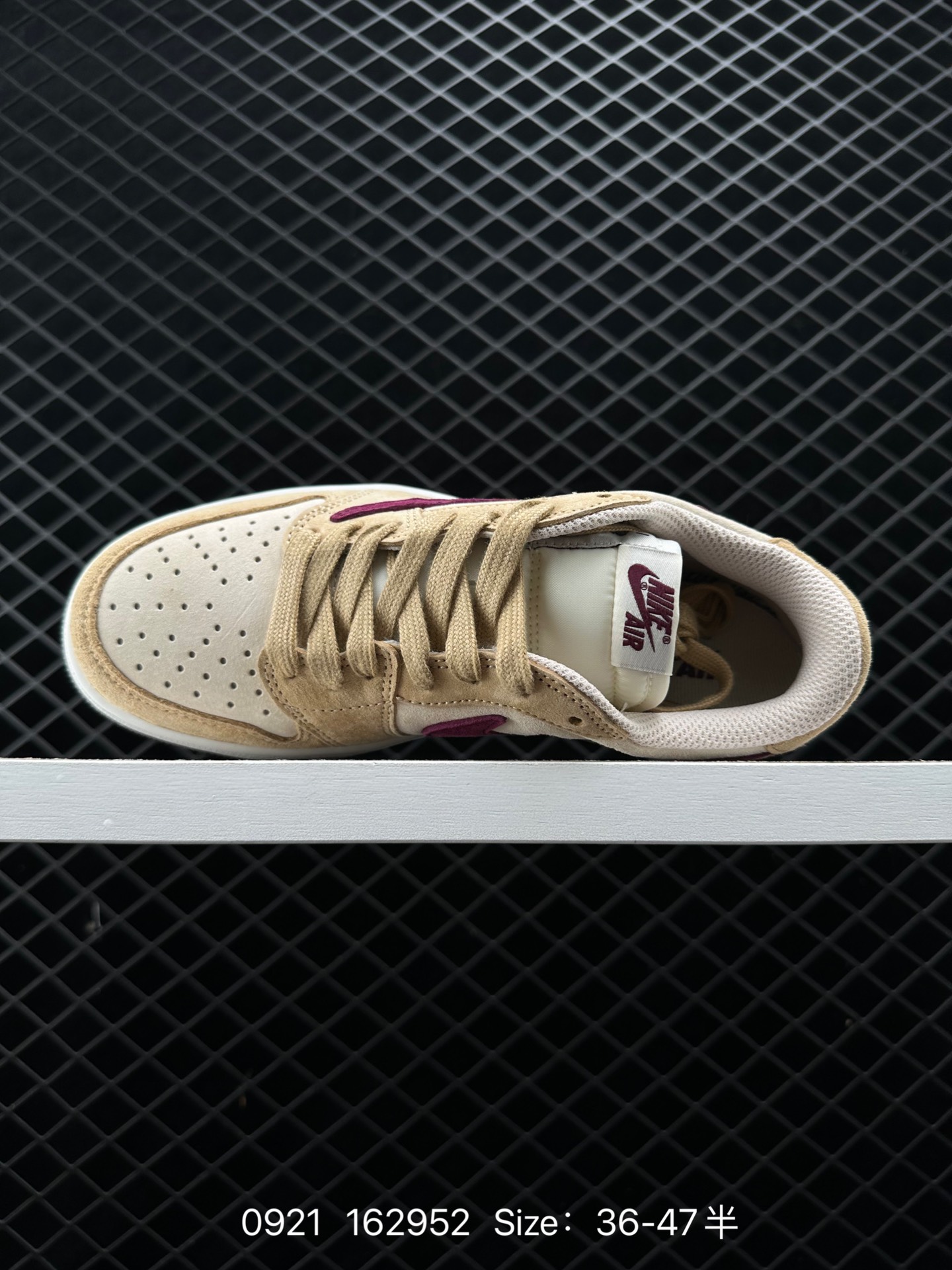 Travis Scott x Air Jordan 1 Low 